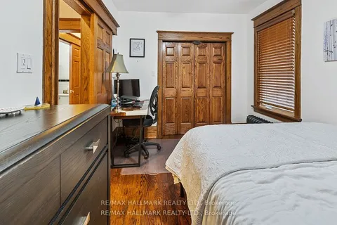 31 Hewitt Ave, Toronto, ON M6R 1Y4