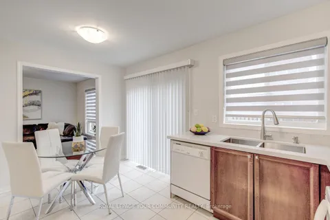 9 Sugarhill Dr, Brampton, ON L7A 3L8