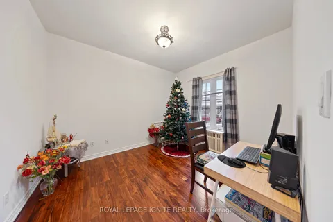 97 Sellers Ave, Toronto, ON M6E 3T7