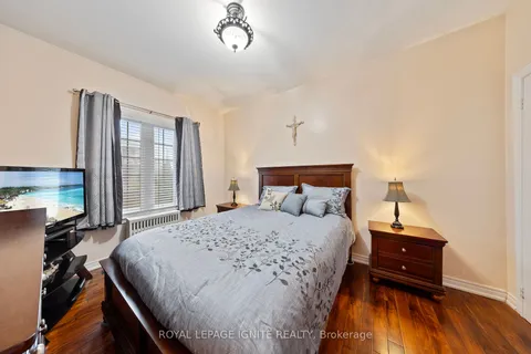 97 Sellers Ave, Toronto, ON M6E 3T7