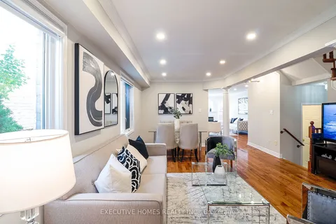 3938 Lacman Tr, Mississauga, ON L5M 6N7