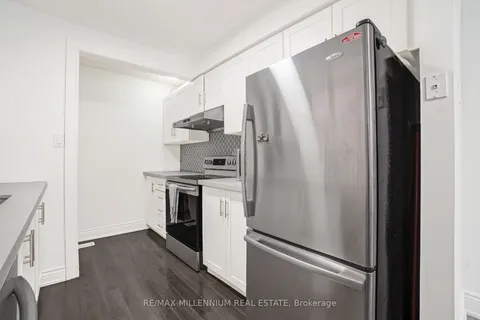 399 Hansen Rd, Brampton, ON L6V 3T5