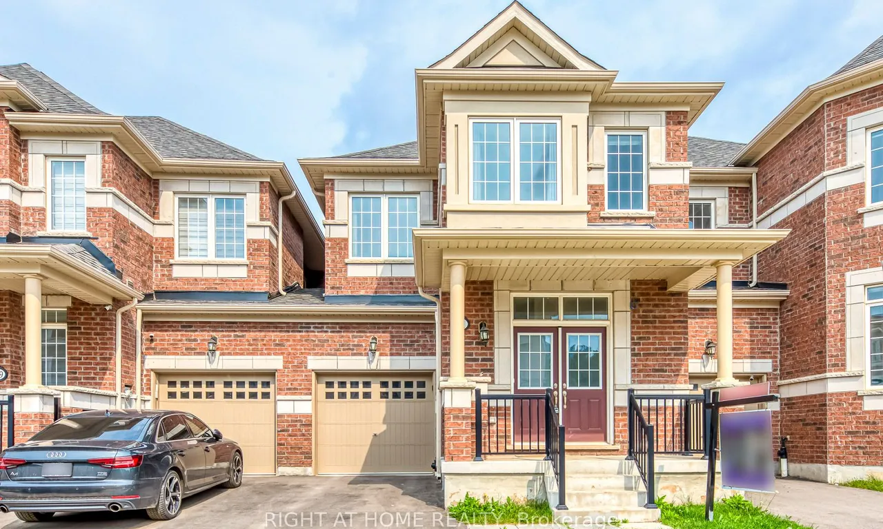 141 Marigold Gdns, Oakville, ON L6H 0Y2