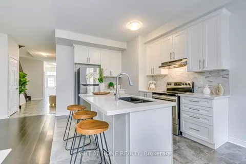 141 Marigold Gdns, Oakville, ON L6H 0Y2