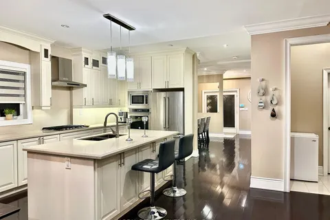 110 Allenby Ave, Toronto, ON M9W 1T1