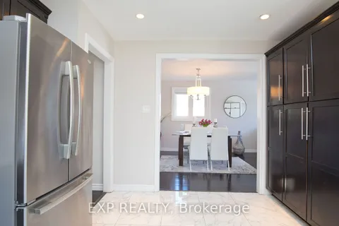 38 Panorama Cres, Brampton, ON L6S 3T9