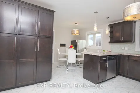 38 Panorama Cres, Brampton, ON L6S 3T9
