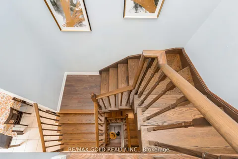 1308 Granrock Cres, Mississauga, ON L5V 0E1