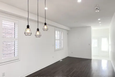 26 Clockwork Dr, Brampton, ON L7A 4R8