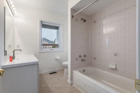 5144 Porter Street, Burlington, ON L7L 6K8