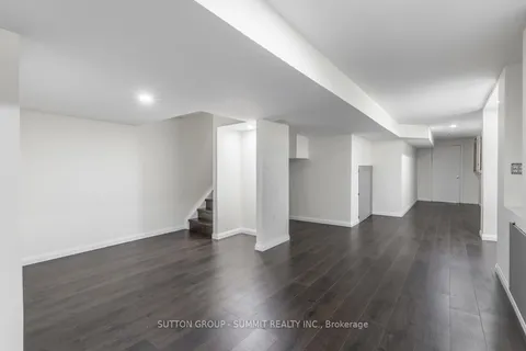 5144 Porter Street, Burlington, ON L7L 6K8