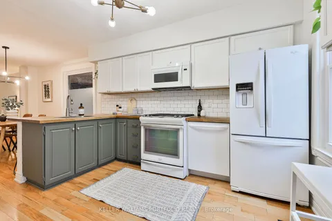10 Westport Ave, Toronto, ON M6N 1E2