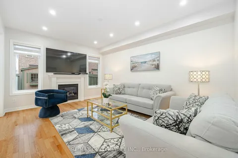 33 Callalily Rd, Brampton, ON L7A 0M3