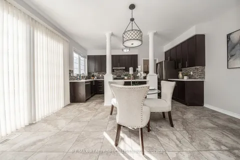 25 Upshall Dr, Brampton, ON L6P 1A7