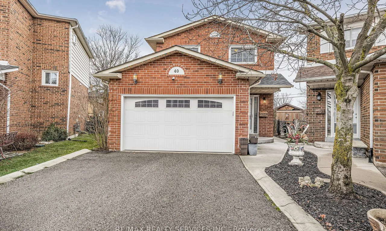 40 Crenshaw Crt, Brampton, ON L6Z 1W9