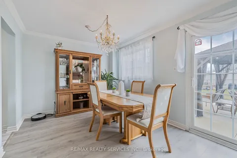 40 Crenshaw Crt, Brampton, ON L6Z 1W9