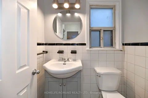 74 Chalkfarm Dr, Toronto, ON M3L 1L2