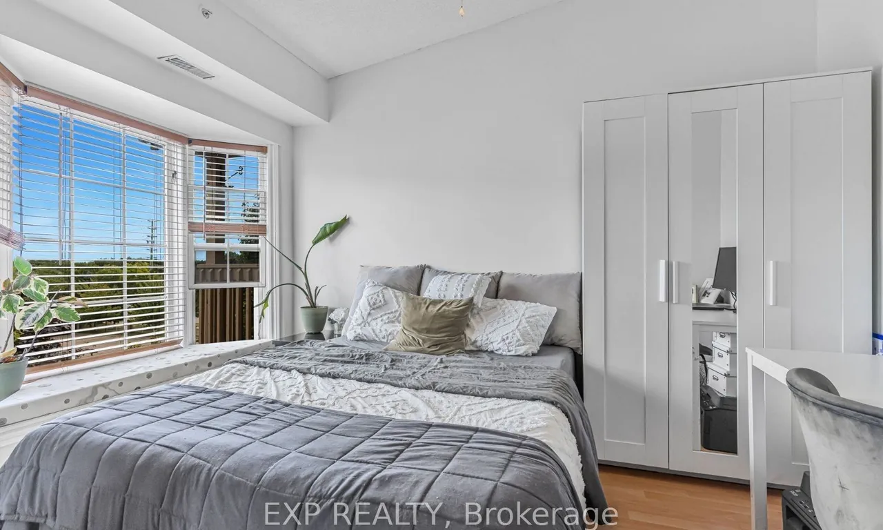 Condo Apt interior view at 4005 Kilmer Dr Burlington