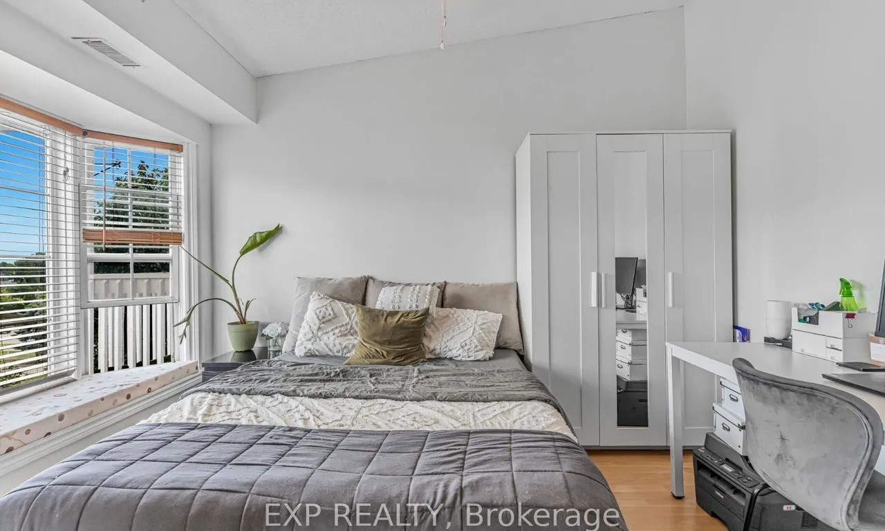 Condo Apt living room at 4005 Kilmer Dr Burlington