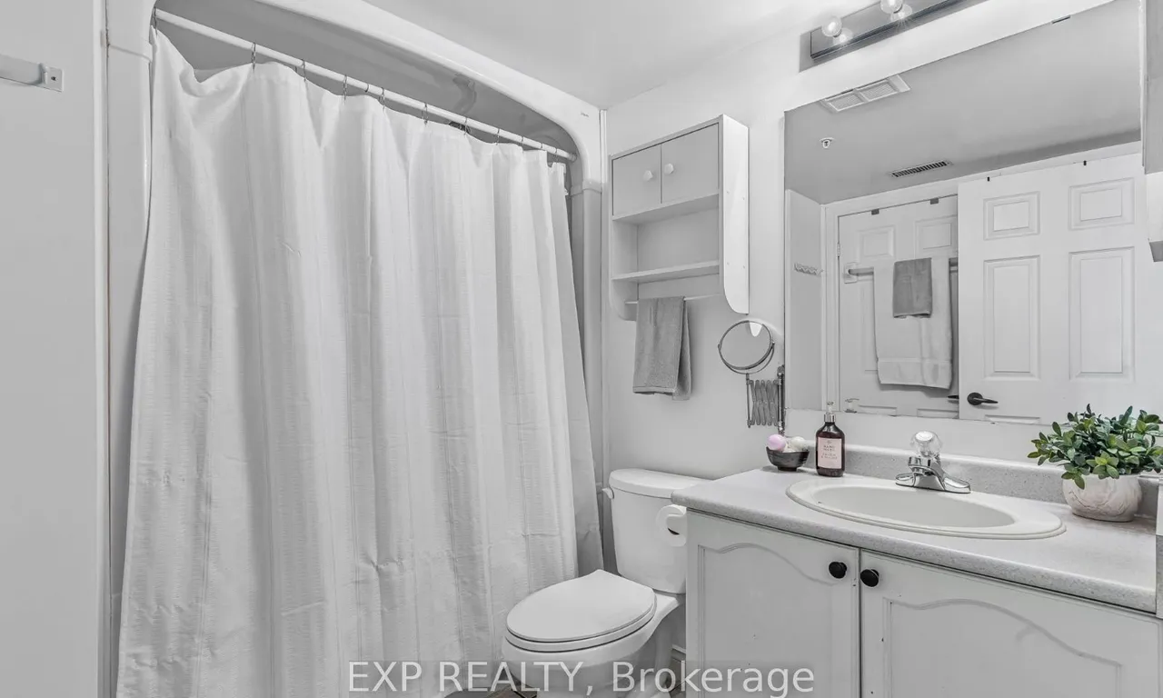 Condo Apt kitchen at 4005 Kilmer Dr Burlington