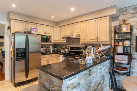 4484 Jenkins Crescent, Mississauga, ON L5R 1T8