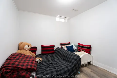 4484 Jenkins Crescent, Mississauga, ON L5R 1T8