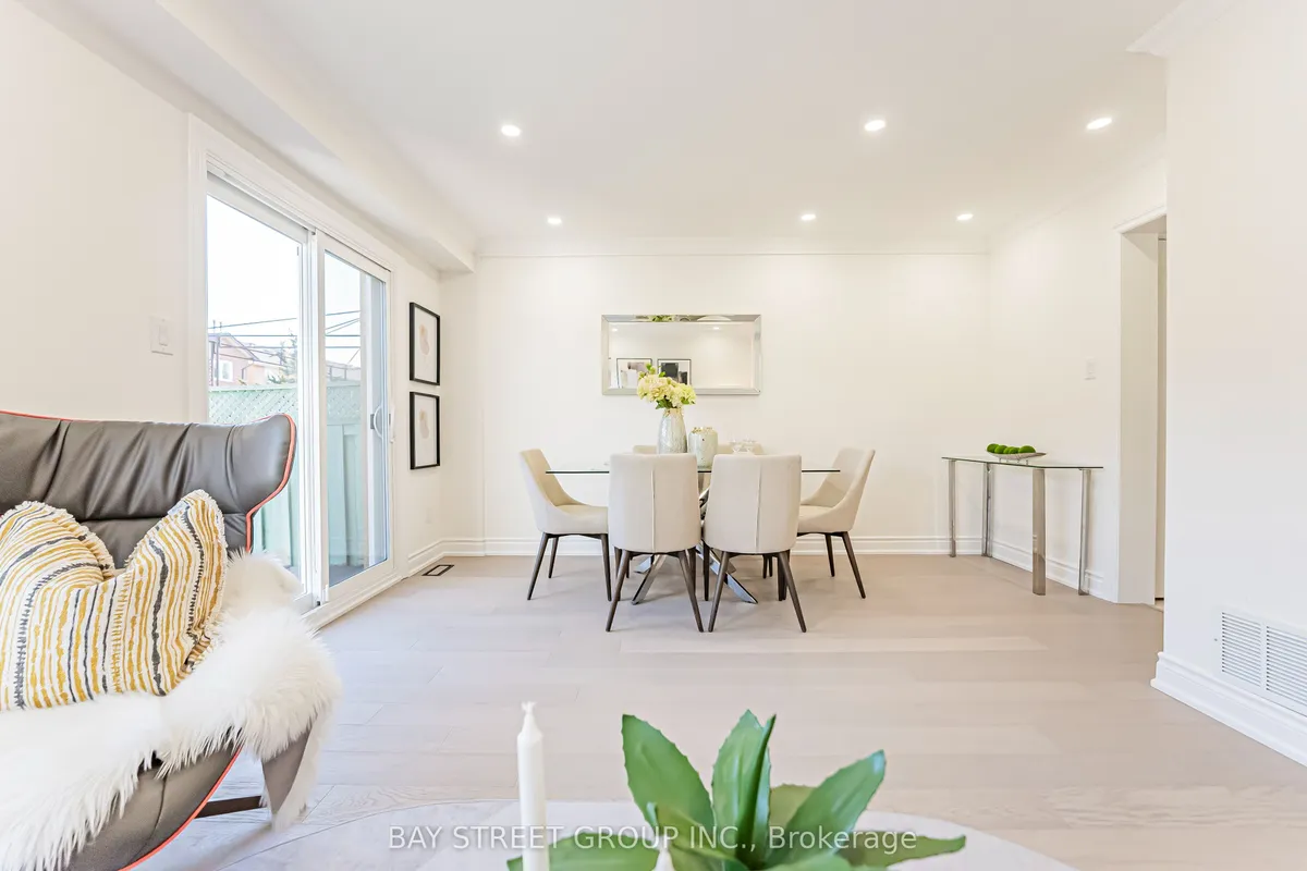 516 Steddick Court, ON L5R 3T1