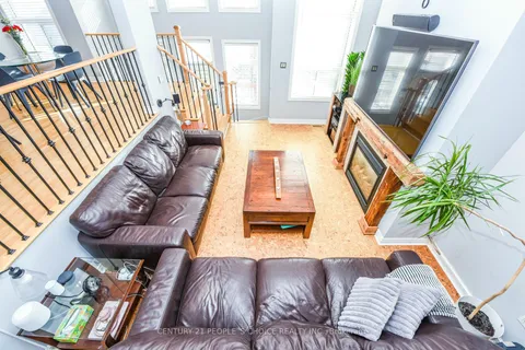 2343 Bankside Dr, Mississauga, ON L5M 6E2