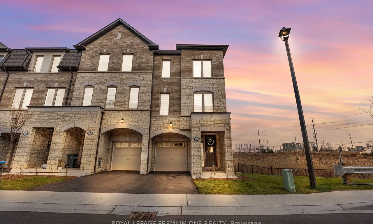 19 Bretlon St, Brampton, ON L6P 4N8