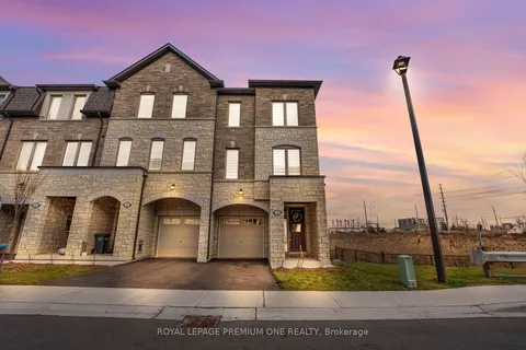 19 Bretlon St, Brampton, ON L6P 4N8