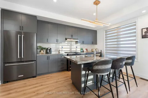 19 Bretlon St, Brampton, ON L6P 4N8