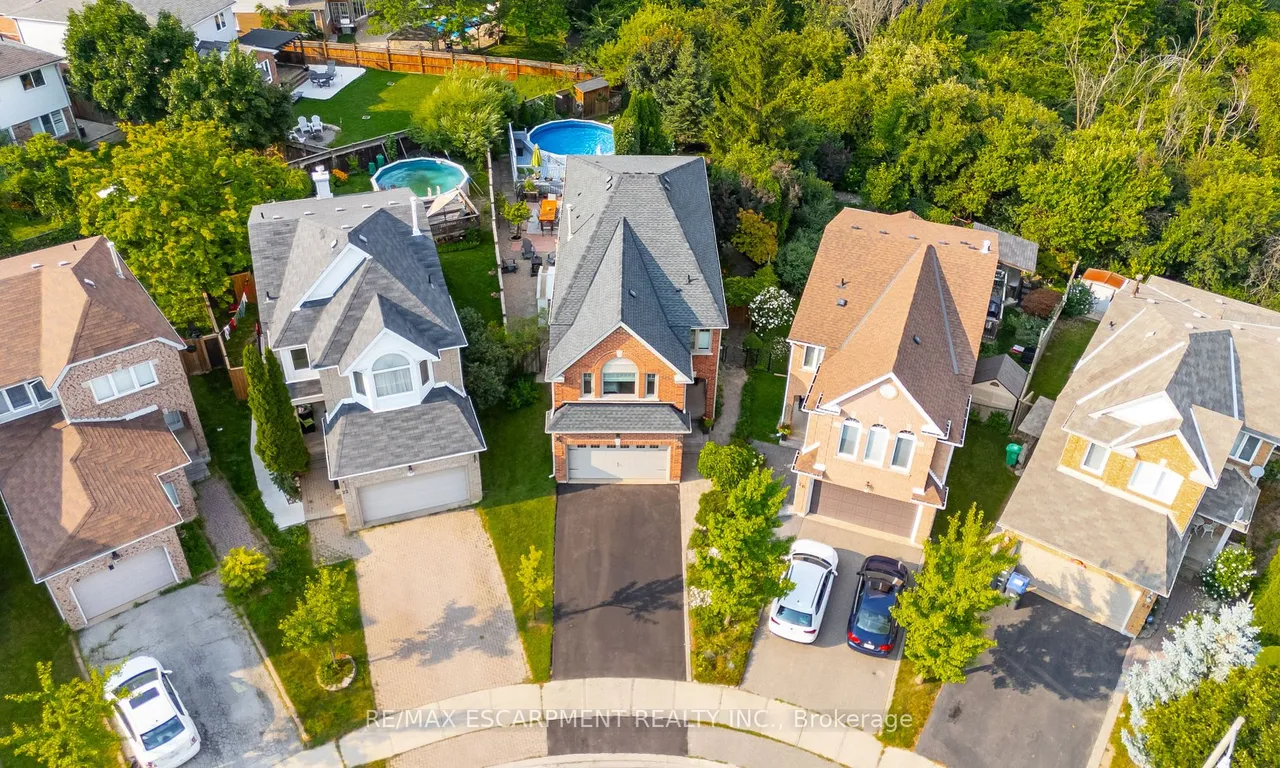 24 Furrows End, Brampton, ON L6Z 4S5