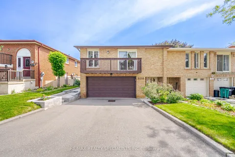 3218 McCarthy Crt, Mississauga, ON L4V 3Z6