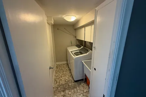 3444 Laddie Cres, Mississauga, ON L4T 1N1