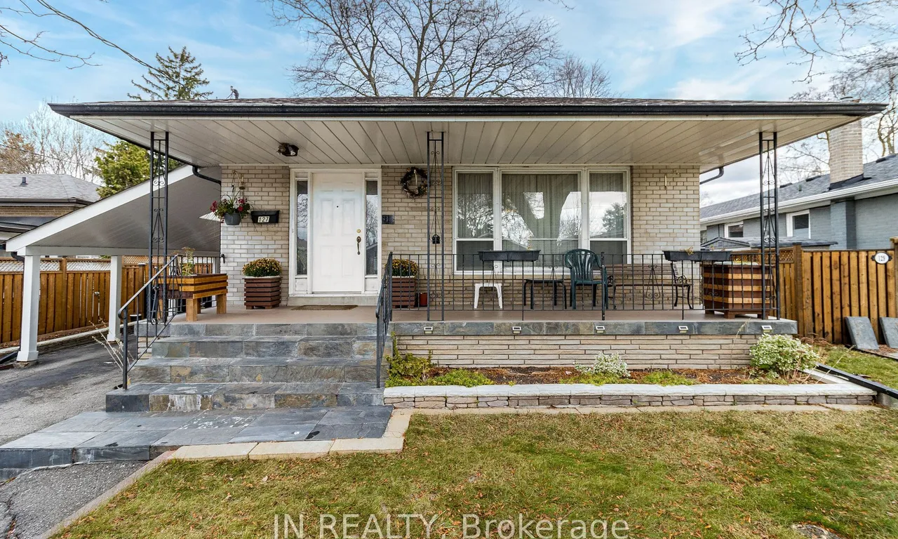 127 Verobeach Blvd, Toronto, ON M9M 1P8