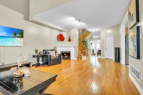 64 Spotted Owl Cres, Brampton, ON L7A 0K1