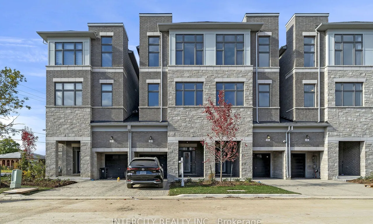 4 Tarmola Park Crt, Toronto, ON M9L 2L1