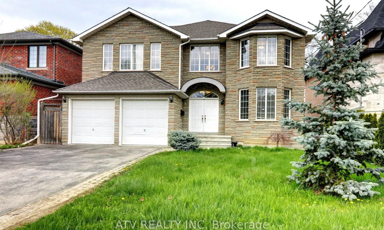 31 Shaver Ave, Toronto, ON M9B 3T2