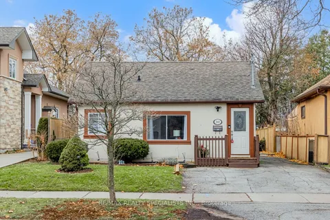 143 Stewart St, Oakville, ON L6K 1X8