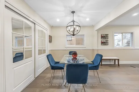 143 Stewart St, Oakville, ON L6K 1X8