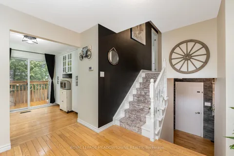 11 Wright Ave, Halton Hills, ON L7J 2T7