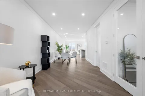 27 Antonio Court, Toronto, ON M9L 2J7