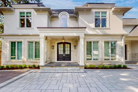 172 Burgundy Drive, Oakville, ON L6J 4G1