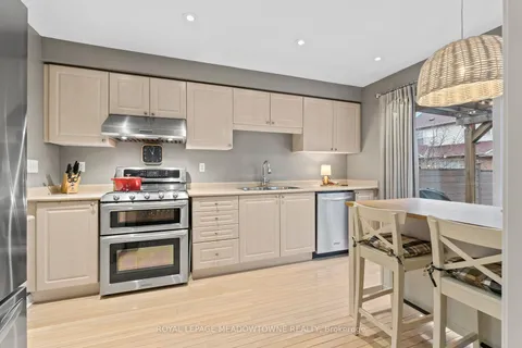 648 Kerr Tr, Milton, ON L9T 5W1