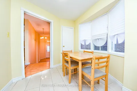 10 Keewatin Gate, Brampton, ON L6Y 2X2