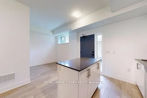 1075 Douglas Mccurdy Comm N/A, Mississauga, ON L5G 0C6