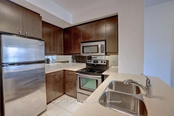 Comm Element Condo kitchen at 50 Absolute Ave Mississauga