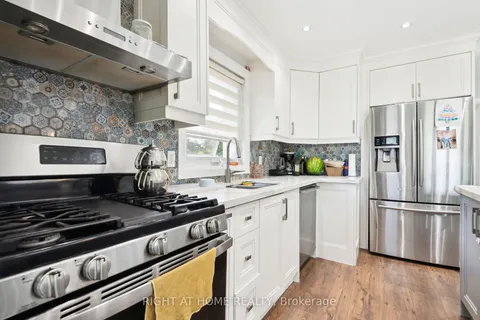 74 Westhead Rd, Toronto, ON M8W 4S3