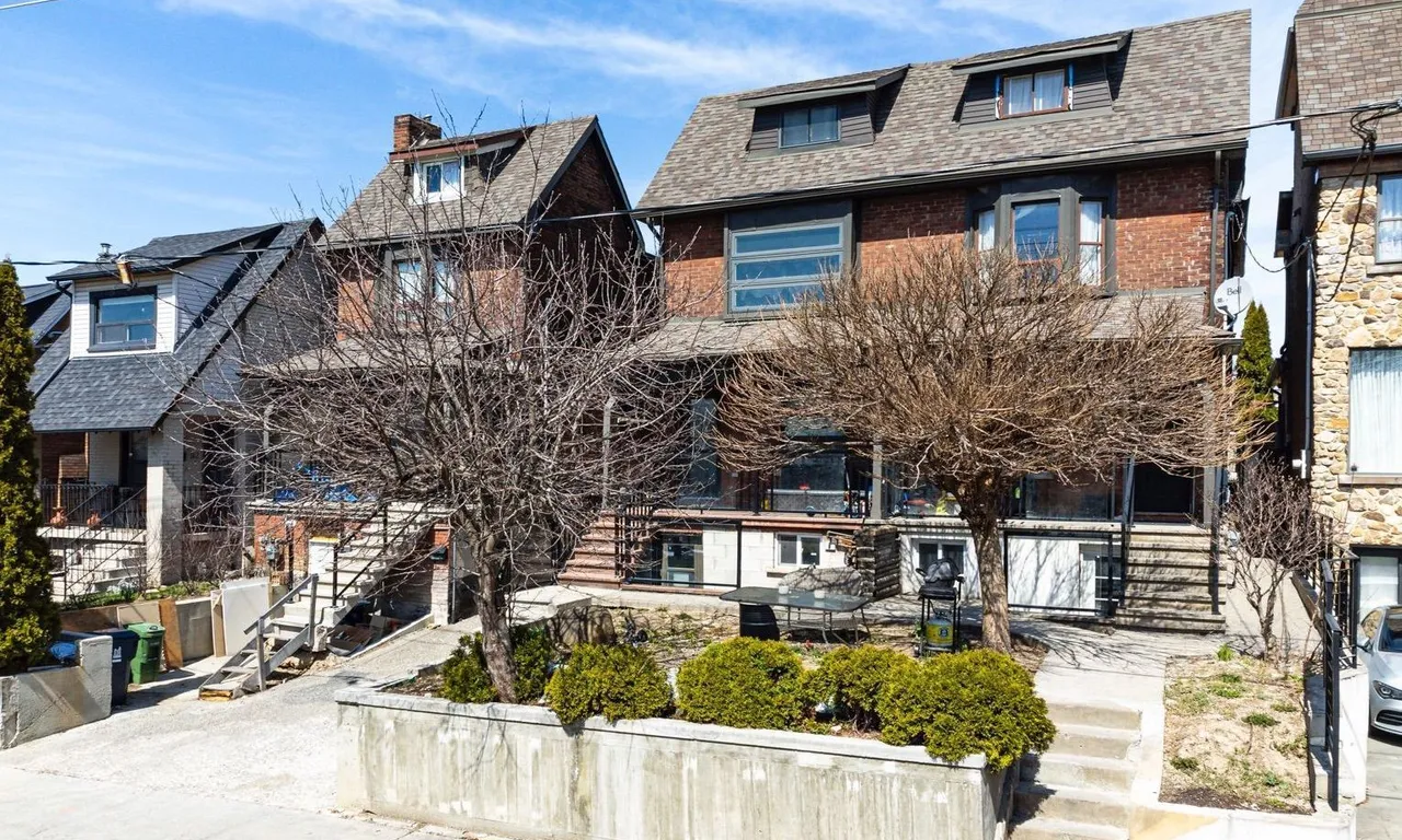 176 Rosemount Ave, Toronto, ON M6H 2M9