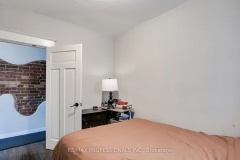 176 Rosemount Ave, Toronto, ON M6H 2M9